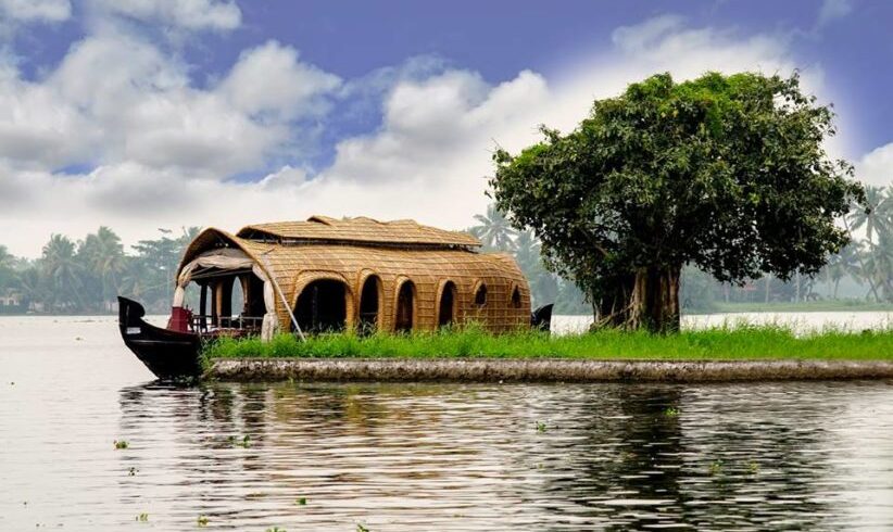 Alleppey-Houseboat-1-822x544